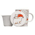 Biały kubek do herbaty z ceramicznym sitkiem w kocie wzory